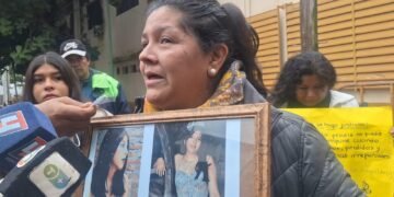MARIANA ARANDA SE MANIFIESTA EN TARTAGAL Y ANUNCIA MARCHA A SALTA CAPITAL PARA PEDIR JUSTICIA POR SU HIJA Y SU NIETA