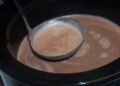 Chocolatada en el Barrio 4 de Junio
