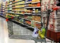 El consumo cayó 2,2% anual y marcó su sexta baja consecutiva