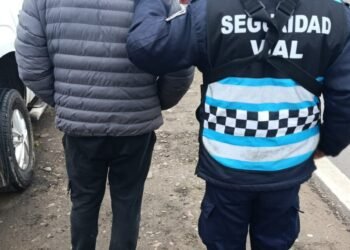Demorado por cohecho en un control policial en Orán