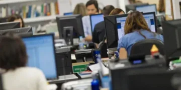 Estatales nacionales: confirmaron aumentos hasta agosto y un bono de $50.000
