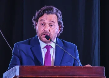 Sáenz lidera el ranking nacional de gobernadores