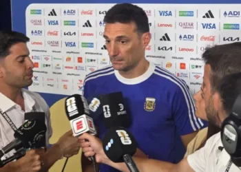 Scaloni no dio el equipo titular de la Selección Argentina