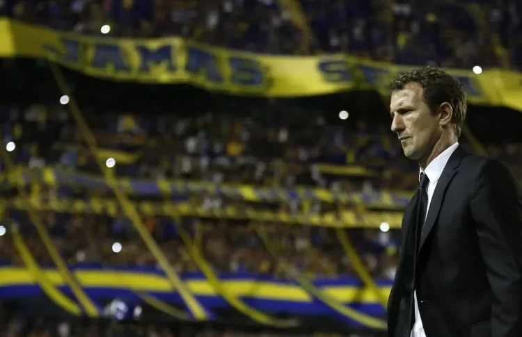Boca cerró a Arruabarrena como nuevo DT