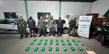 Ocultaban más de 26 kilos de cocaína en un doble fondo de un automóvil