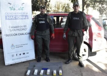 Traficaba 3 kilos de cocaína en al tanque de combustible de su auto