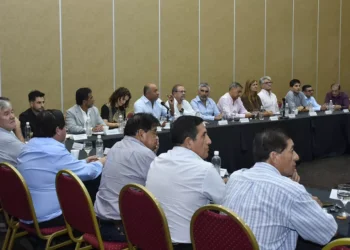 Paritarias: Acordaron un aumento salarial escalonado del 13,5%