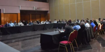 Provincia reabrió la mesa paritaria con los gremios estatales