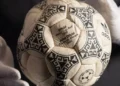 Subastan la pelota de la Mano de Dios y el Gol del Siglo de Maradona