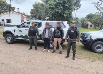 Expulsaron del país a dos peruanos por ingresar de manera irregular