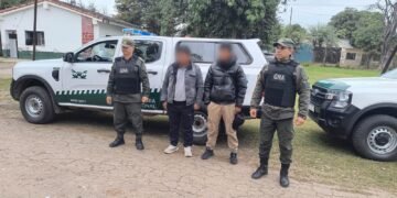 Expulsaron del país a dos peruanos por ingresar de manera irregular