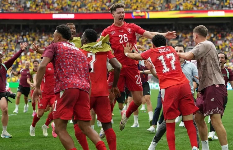 Suiza eliminó a Colombia por penales y será rival de Argentina