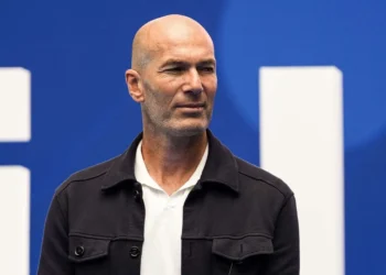 Zidane fue presentado como nuevo DT de Francia