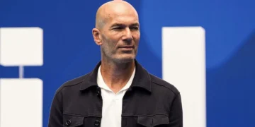 Zidane fue presentado como nuevo DT de Francia