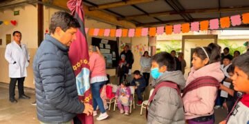 Entregaron banderas de ceremonias en la Escuela Especial “Delia Taranto de Cosso”