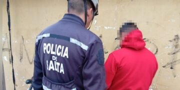 Demorado con pedido de captura en Orán