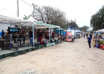 Gran Patio Criollo en el Barrio Abraham Yazlle
