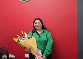 La Profesora Claudia Flores asumió interinamente la Dirección de la Escuela Técnica N° 3.134