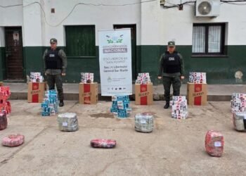 Gendarmes abrieron encomiendas y encontraron marihuana y cigarrillos