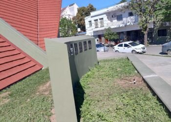 Por sexta vez le robaron los reflectores externos a la Iglesia Catedral