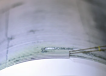 Un sismo de 5,9 sacudió Tokio y dejó al menos 12 heridos