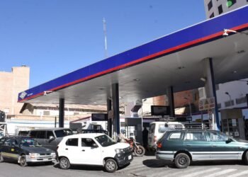Bolivia eliminó el subsidio al gasoil y el precio saltó más de 80%