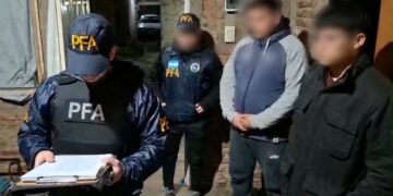 Desbarataron una banda que estafaba clientes de una compañía de telefonía móvil