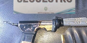 Demorados por portación ilegítima de arma de fuego en Embarcación