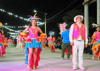 Desfile Docente: Hoy se vivirá la segunda noche