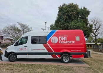 Sigue el operativo del Móvil del Registro Civil en Orán