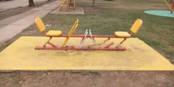 Vandalizaron los juegos infantiles en la Plaza del B° 20 de Febrero