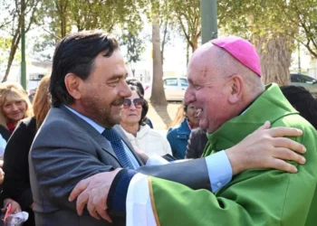 Sáenz pidió al Arzobispo de Salta que los peregrinos tengan un lugar especial junto a los Santos Patronos durante la procesión