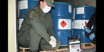 Choferes bolivianos, camiones desde Uruguay y una empresa en Panamá: así intentaron sacar 35 t. de un precursor químico por Aguas Blancas