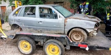 Sigue el levantamiento de vehículos abandonados en las calles de Orán