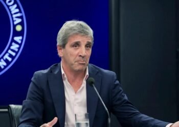 Caputo, sobre las elecciones: “Le vamos a arrancar la cabeza al kirchnerismo como en octubre del año pasado”