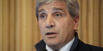 Caputo negó recesión: “Estamos creciendo menos que antes”