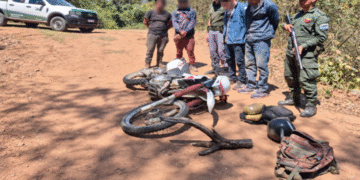 Circulaban en una motocicleta con mochilas rellenas de marihuana