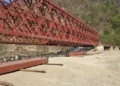Continúa el montaje del puente Bailey de Los Toldos