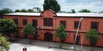 Claudia Flores: “Es un día maravilloso para la Escuela Ténica, estamos felices”